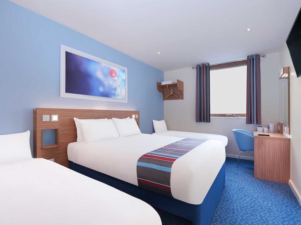 Travelodge London Ealing Exterior foto