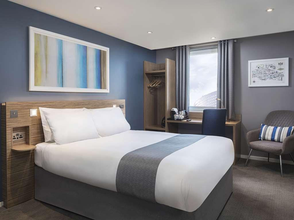 Travelodge London Ealing Cameră foto