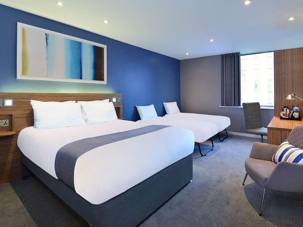 Travelodge London Ealing Cameră foto