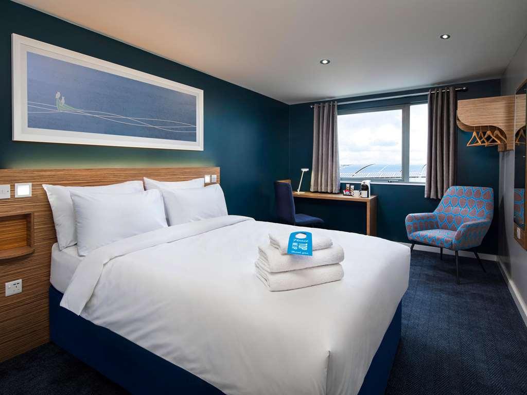 Travelodge London Ealing Cameră foto
