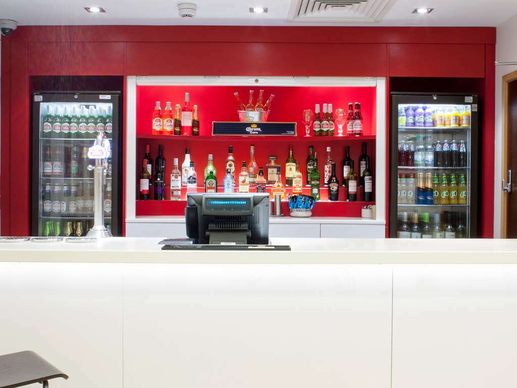 Travelodge London Ealing Restaurant foto